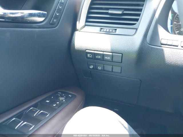 2T2ZZMCA0GC009169 Lexus 2016