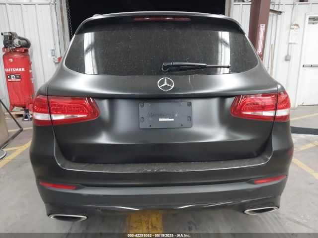 WDC0G4JB2HF165490 Mercedes-Benz m274