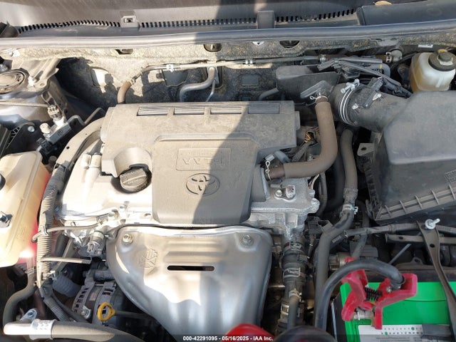 JTMZFREV9JJ203303 Toyota RAV4 LE