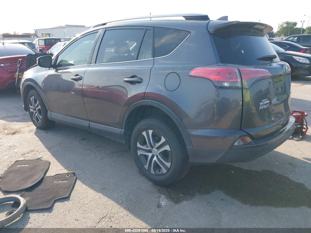 JTMZFREV9JJ203303 Toyota RAV4 LE