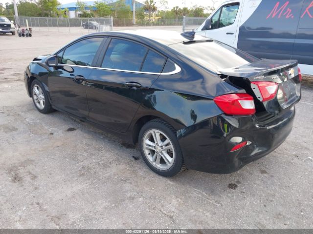2017 CHEVROLET CRUZE 1G1BE5SM1H7103043 Photo 2