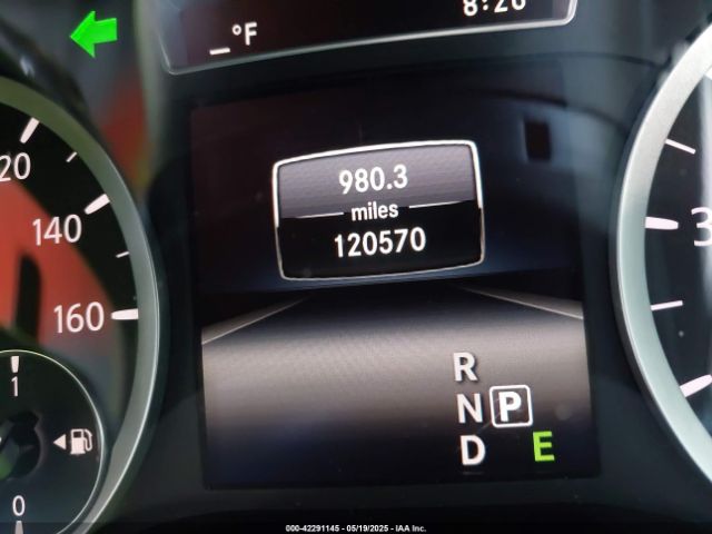 SJKCH5CR7JA053848 Infiniti Qx30 Premium