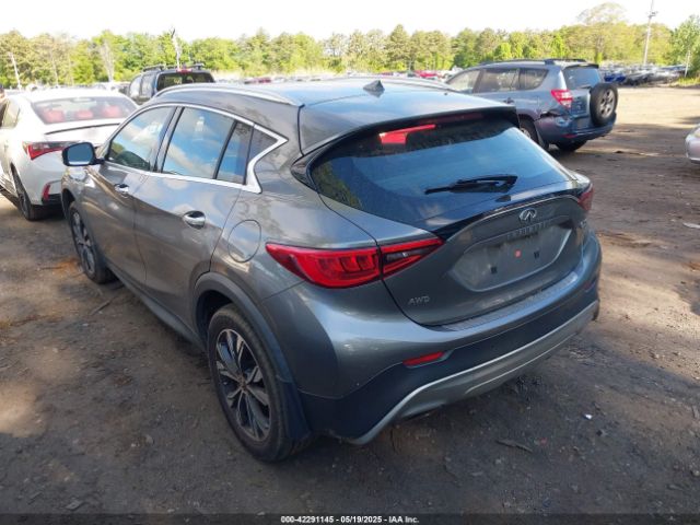 SJKCH5CR7JA053848 Infiniti Qx30 Premium