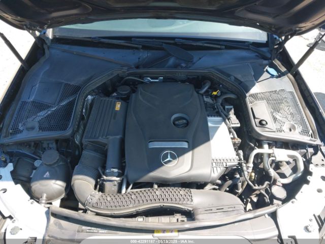55SWF4JB1HU187647 Mercedes-Benz C 300 Luxury/sport