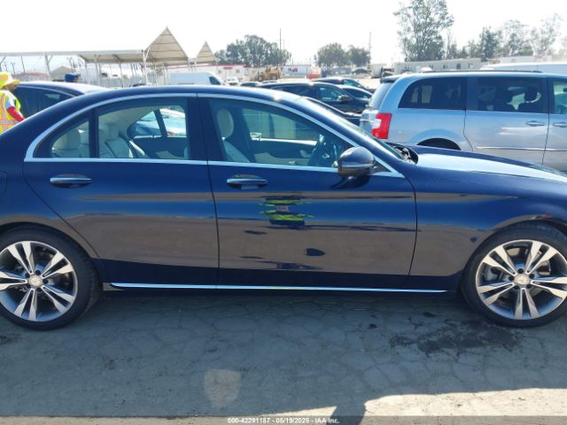 55SWF4JB1HU187647 Mercedes-Benz C 300 Luxury/sport