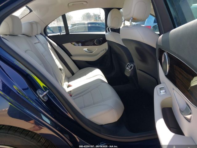 55SWF4JB1HU187647 Mercedes-Benz C 300 Luxury/sport