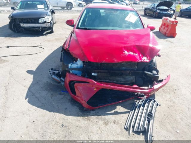 5NPD74LF8JH354440 Hyundai ELANTRA SE