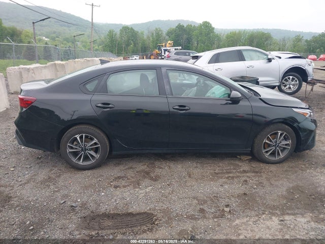 3KPF24AD9RE742561 KIA Forte Lxs