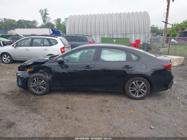 3KPF24AD9RE742561 KIA Forte Lxs