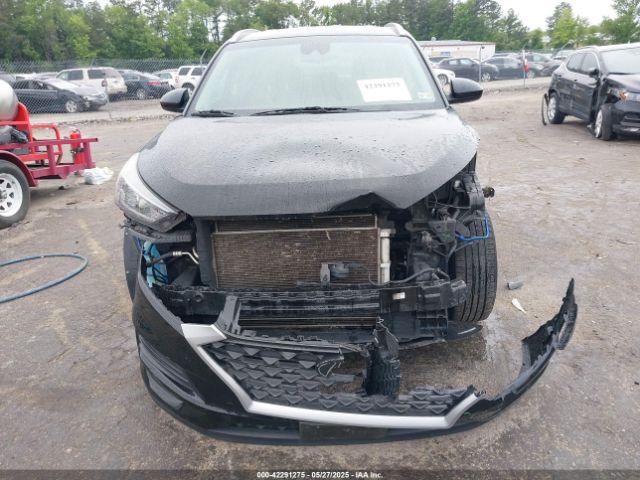 KM8J33A4XKU851129 Hyundai Tucson Value