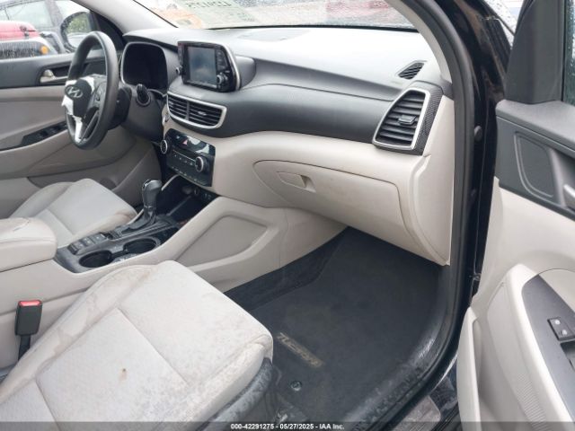 KM8J33A4XKU851129 Hyundai Tucson Value