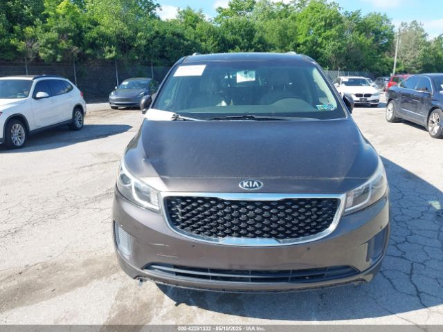 KNDMB5C14H6283833 KIA SEDONA LX