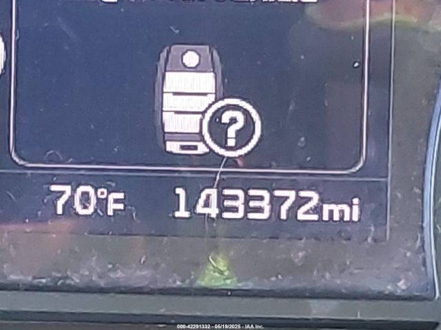 KNDMB5C14H6283833 KIA SEDONA LX