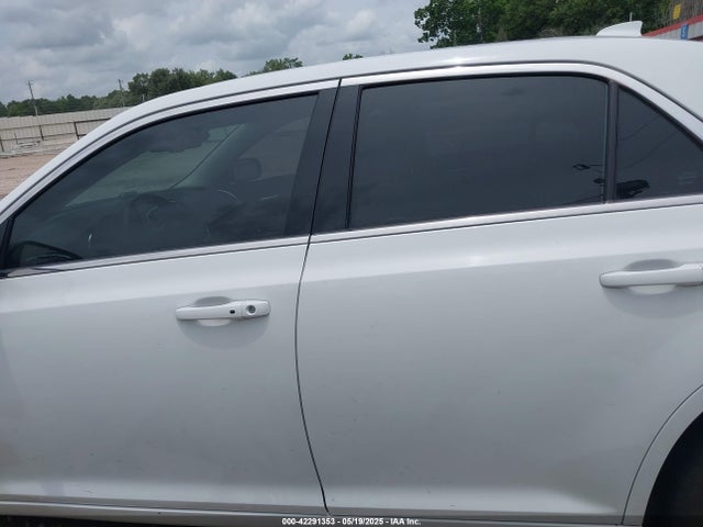2C3CCAAG2GH343828 Chrysler 300 Anniversary Edition