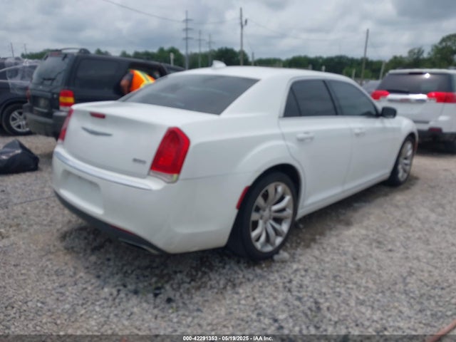 2C3CCAAG2GH343828 Chrysler 300 Anniversary Edition