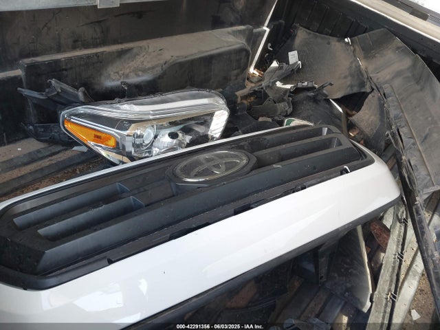 3TYSX5EN0PT018189 Toyota 2tr-fe