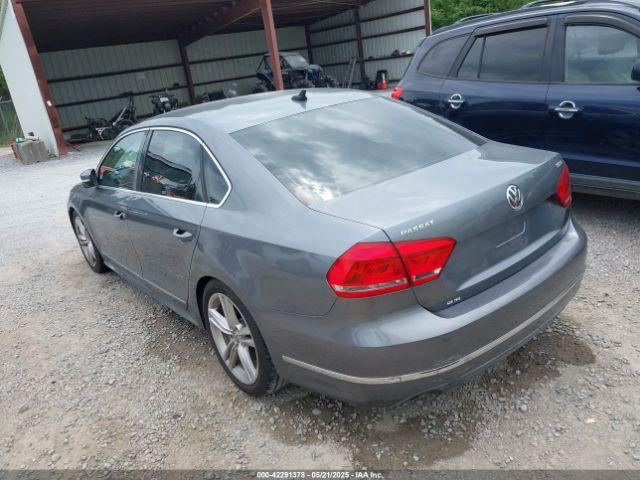 2013 VOLKSWAGEN PASSAT 1VWCM7A3XDC010670 Photo 2