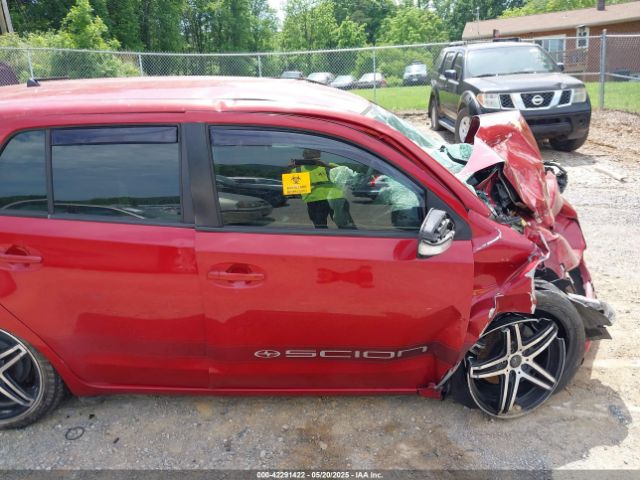 JTKKUPB45E1039926 Scion XD