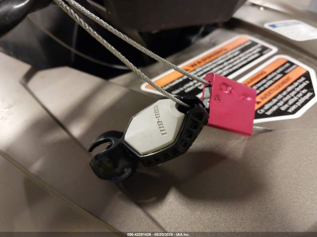 2022 CAN-AM RENEGADE 3JBMWAX49NJ000957 Photo 10