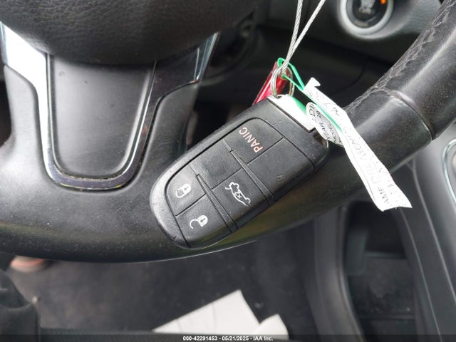 1C3CCCBBXFN734424 Chrysler 200 S