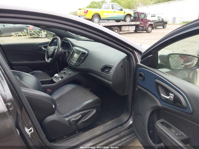1C3CCCBBXFN734424 Chrysler 200 S