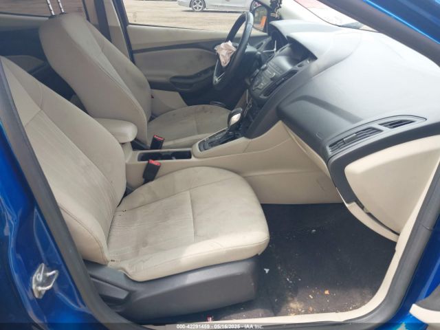 1FADP3F20JL214127 Ford FOCUS SE