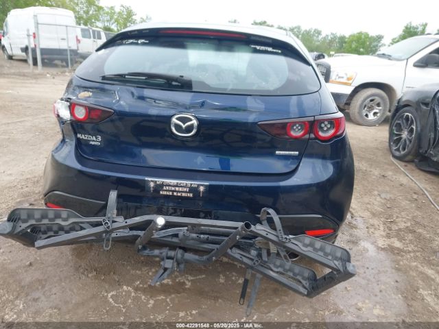 JM1BPBKL1M1308883 Mazda Mazda3 Hatchback Select