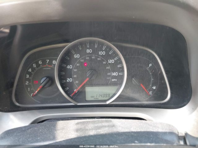 JTMBFREV2FJ042107 Toyota RAV4 LE