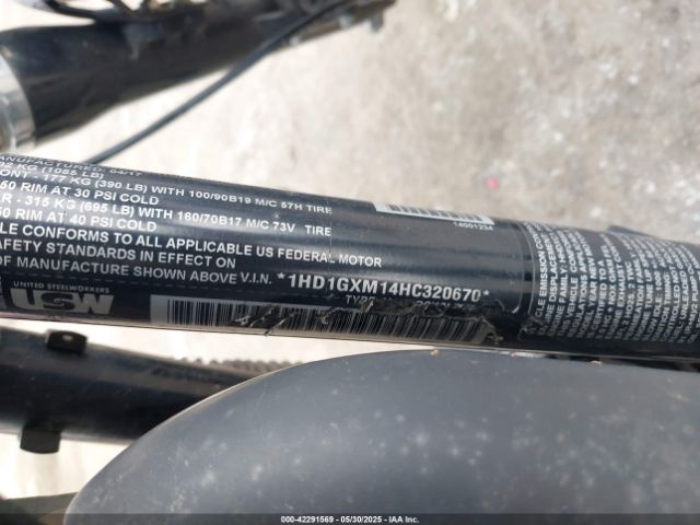 2017 HARLEY-DAVIDSON FXDB 1HD1GXM14HC320670 Photo 9