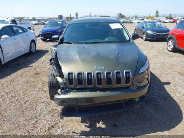 1C4PJLABXFW561146 Jeep Cherokee Sport