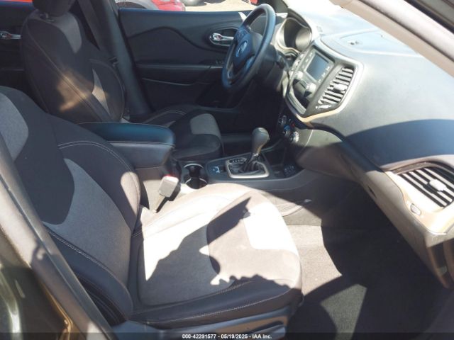 1C4PJLABXFW561146 Jeep Cherokee Sport