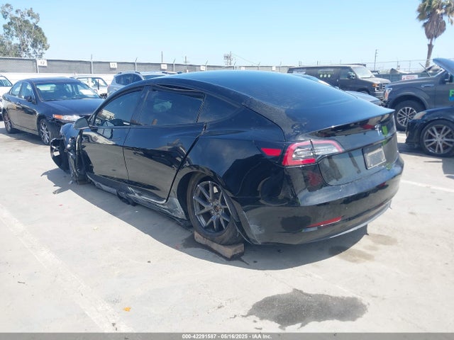 2023 TESLA MODEL 3 5YJ3E1EA3PF462120 Photo 2