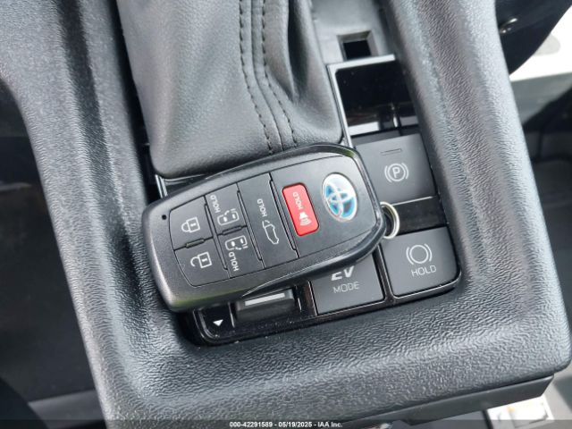 5TDJRKEC0RS180714 Toyota SIENNA XLE
