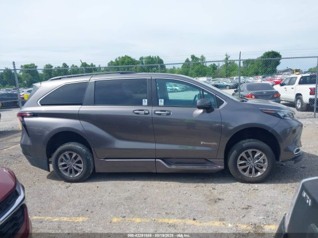 5TDJRKEC0RS180714 Toyota SIENNA XLE