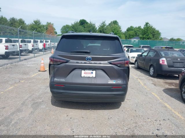 5TDJRKEC0RS180714 Toyota SIENNA XLE