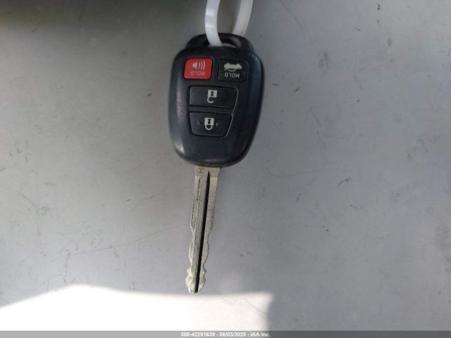 5YFBURHE1JP760205 Toyota COROLLA SE