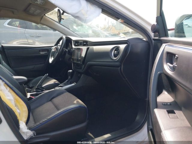 5YFBURHE1JP760205 Toyota COROLLA SE