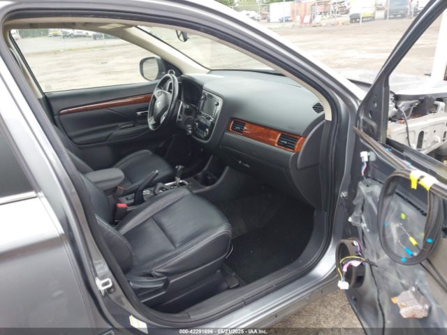 JA4JZ4AX9EZ017406 Mitsubishi OUTLANDER GT