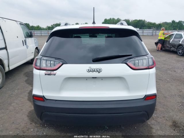 1C4PJLCB8KD145129 Jeep Cherokee Latitude Fwd