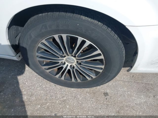 2C4RC1HG0ER174556 Chrysler Town & Country S