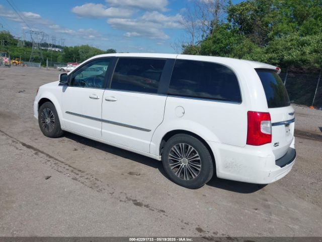 2C4RC1HG0ER174556 Chrysler Town & Country S