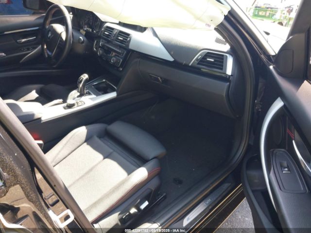 2018 BMW 330I WBA8D9G5XJNU67750 Photo 4