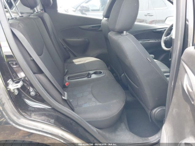 KL8CD6SA0HC825372 Chevrolet Spark 1lt Cvt
