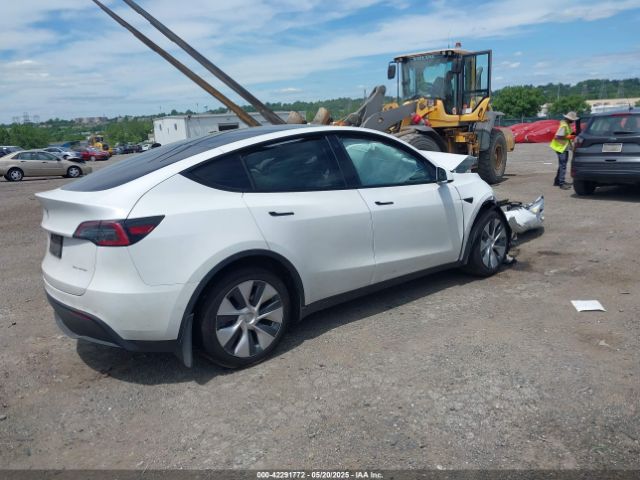 7SAYGDEE7NF363238 Tesla 2022