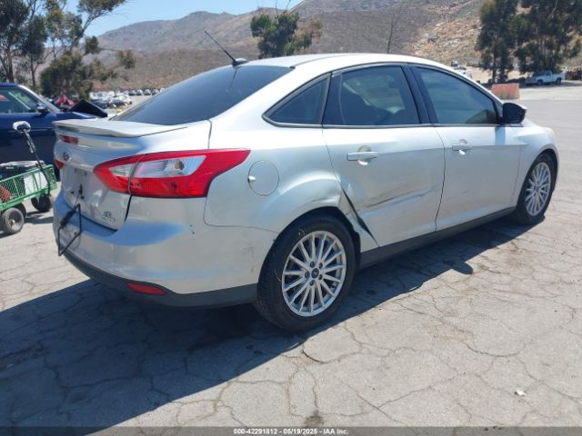 1FADP3F24EL453508 Ford FOCUS SE