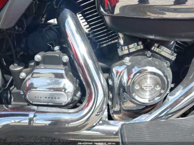 2018 HARLEY-DAVIDSON FLHTCUTG 1HD1MAD13JB858262 Photo 7