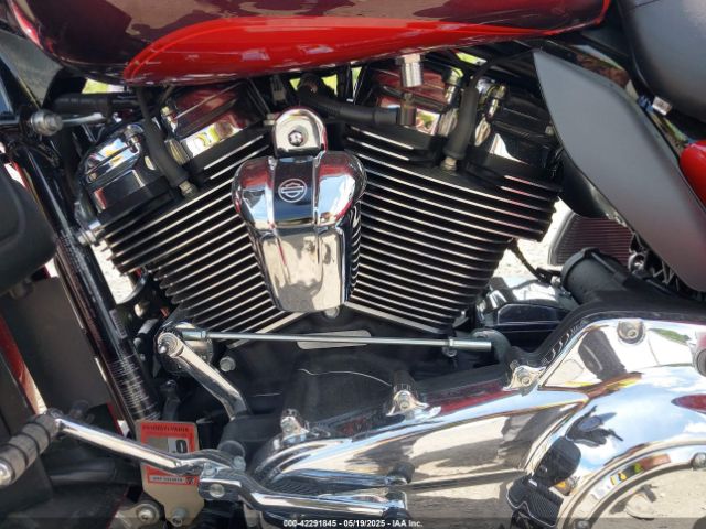 2018 HARLEY-DAVIDSON FLHTCUTG 1HD1MAD13JB858262 Photo 8