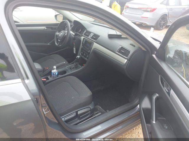 1VWAT7A30GC059925 Volkswagen Passat
