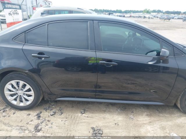 JTDEPMAE1NJ218677 Toyota COROLLA LE