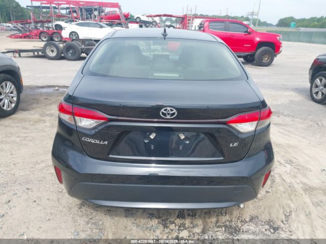 JTDEPMAE1NJ218677 Toyota COROLLA LE